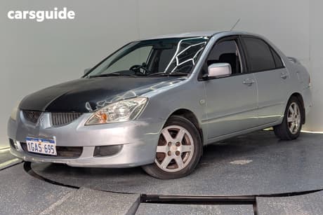 Silver 2005 Mitsubishi Lancer Sedan Ls
