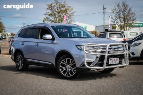 Silver 2017 Mitsubishi Outlander Wagon Ls Safety Pack (4X2)