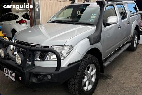 Silver 2014 Nissan Navara Dual Cab Pick-up St (4X4)