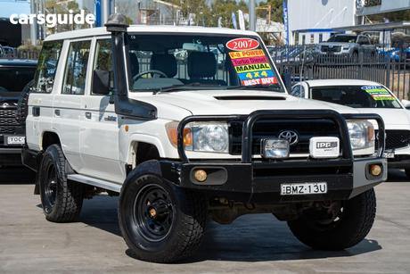 White 2007 Toyota Landcruiser Wagon Lc300 Gr-S (4X4)