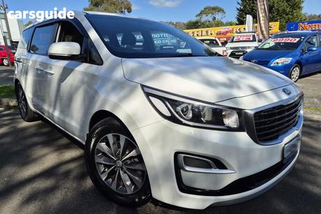 White 2019 Kia Carnival Wagon S
