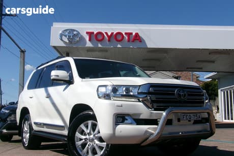 White 2016 Toyota Landcruiser Wagon Sahara (4X4)