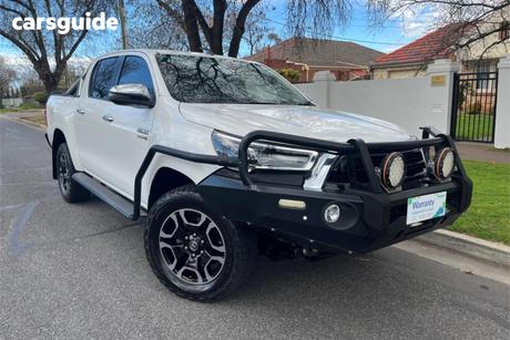 White 2021 Toyota Hilux Double Cab Pick Up Sr5 (4X4)