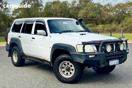 White 2009 Nissan Patrol Wagon Dx (4X4)