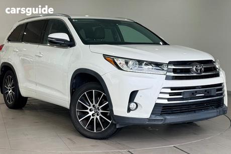White 2017 Toyota Kluger Wagon Grande (4X4)