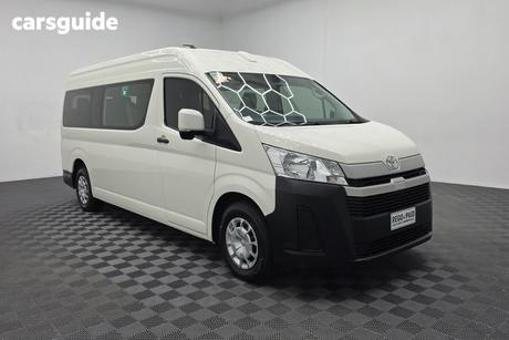 White 2022 Toyota HiAce Bus Slwb Commuter (12 Seats)