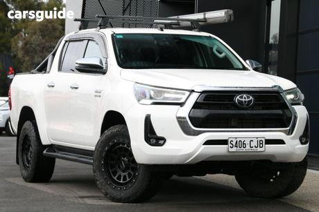White 2021 Toyota Hilux Double Cab Pick Up Sr5 (4X4)