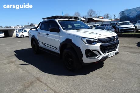 White 2024 Isuzu D-MAX Crew Cab Utility Blade