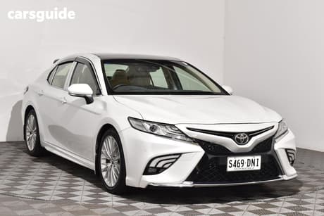White 2018 Toyota Camry Sedan Sl V6