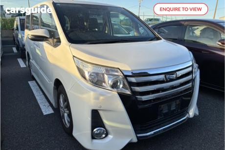 White 2015 Toyota Noah OtherCar SI