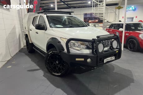 White 2015 Mitsubishi Triton Dual Cab Utility Glx (4X4)