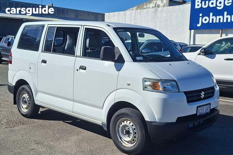 White 2011 Suzuki APV Van