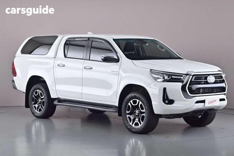White 2022 Toyota Hilux Double Cab Pick Up Sr5 (4X4)