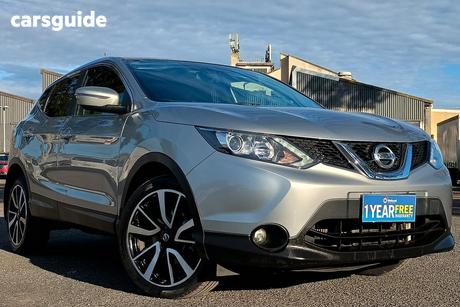 Silver 2015 Nissan Qashqai Wagon Ts