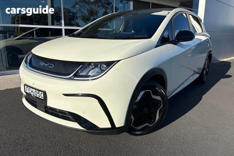 White 2023 BYD Dolphin Hatchback Dynamic