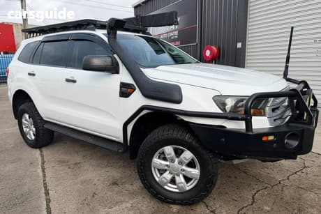 White 2016 Ford Everest Wagon Ambiente