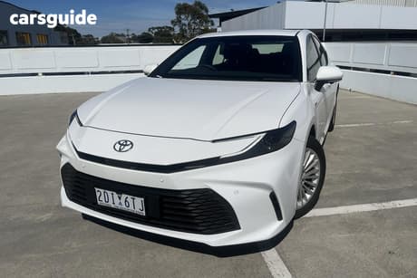 White 2025 Toyota Camry Sedan Ascent Hybrid