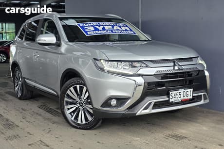 Silver 2020 Mitsubishi Outlander Wagon Ls 7 Seat (Awd)