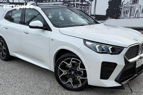 White 2024 BMW IX2 Wagon Xdrive30 M Sport