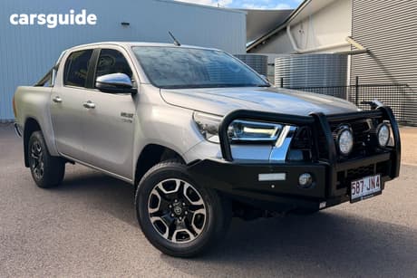 Silver 2021 Toyota Hilux Double Cab Pick Up Sr5 (4X4)