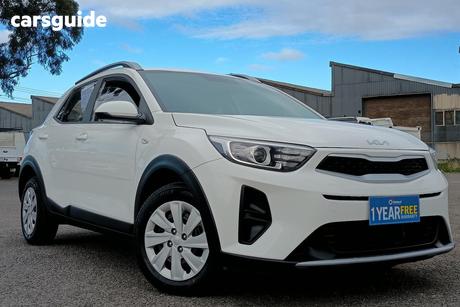 White 2022 Kia Stonic Wagon S
