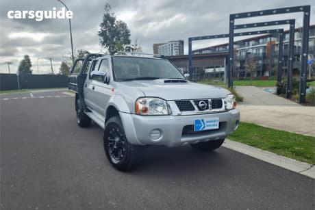 Silver 2014 Nissan Navara Dual Cab Pick-up St-R (4X4)