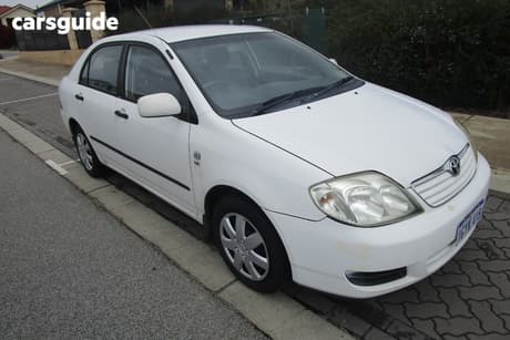 White 2006 Toyota Corolla Sedan Ascent