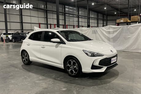 White 2025 MG MG3 Hatchback Essence