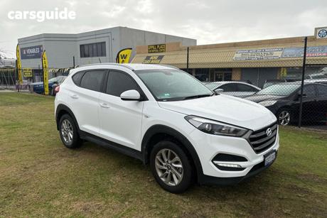 White 2016 Hyundai Tucson SUV ACTIVE