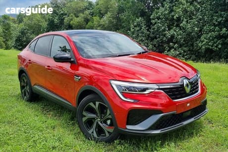 Red 2023 Renault Arkana Coupe R.S. Line