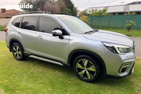 Silver 2018 Subaru Forester Wagon 2.5I-S (Awd)