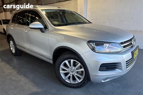 Silver 2011 Volkswagen Touareg Wagon V6 Tdi