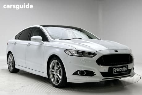 White 2018 Ford Mondeo Hatchback Titanium
