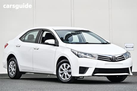 White 2016 Toyota Corolla Sedan Ascent