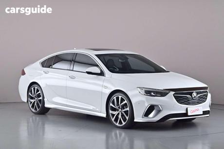 White 2018 Holden Commodore Liftback Vxr