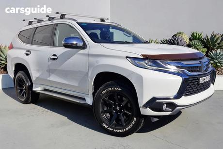 White 2017 Mitsubishi Pajero Sport Wagon Glx (4X4) 5 Seat