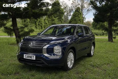 Blue 2023 Mitsubishi Outlander Wagon Es 7 Seat (2Wd)