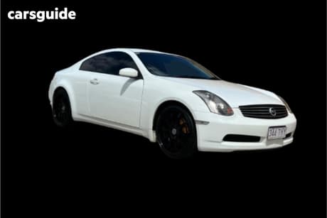 White 2004 Nissan Skyline Coupe 350Gt