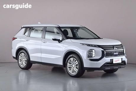 White 2022 Mitsubishi Outlander Wagon Es 5 Seat (2Wd)