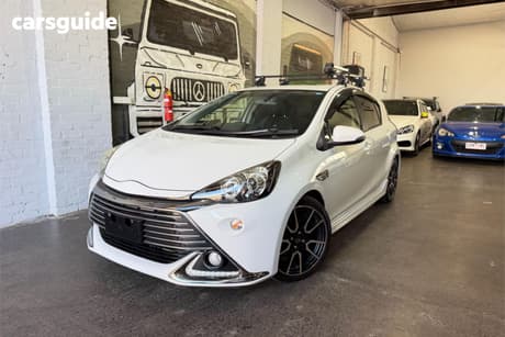 White 2014 Toyota Aqua Hatch HYBRID