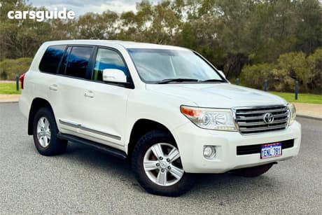 White 2014 Toyota Landcruiser Wagon Sahara (4X4)