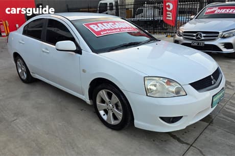 White 2007 Mitsubishi 380 Sedan Sx