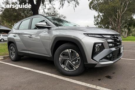 Silver 2026 Hyundai Tucson Wagon Hybrid (Fwd)