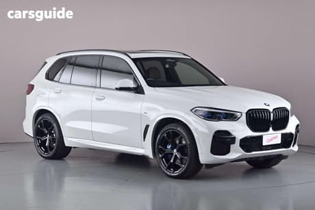 White 2021 BMW X5 Wagon Xdrive30D