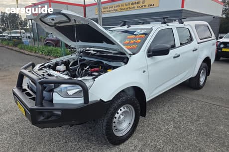 White 2022 Isuzu D-MAX Crew Cab Chassis Sx (4X4)