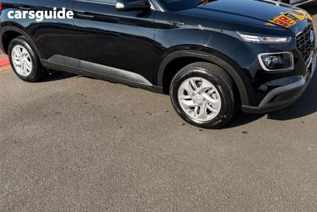 Black 2019 Hyundai Venue Wagon Active