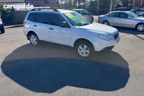 White 2010 Subaru Forester Wagon X