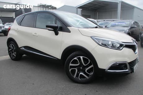 Beige 2015 Renault Captur Wagon Dynamique