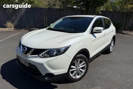 White 2017 Nissan Qashqai Wagon St