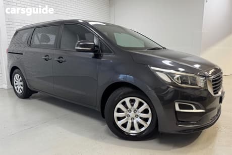 Grey 2018 Kia Carnival Wagon S